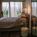 아파트 Casa Slarku - Luxury Container 미슈콜츠