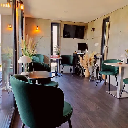 Casa Slarku - Luxury Container شقة ميسكولك